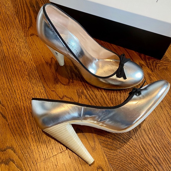 Marc Jacobs silver heels - Picture 1 of 6